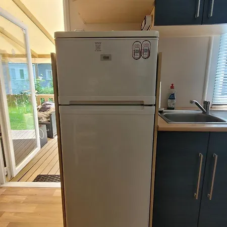 Mobil-home V 3 Chambres, Climatise, Cuisine Equipee, Tv & Wi-fi *